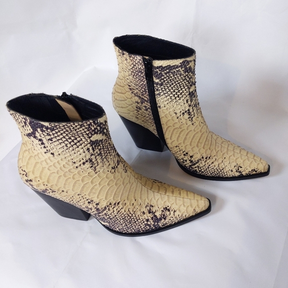 🆕🌿FREE PEOPLE JEFFREY CAMPBELL BOOTIES🌿 - Picture 9 of 16